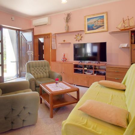 Apartment Laganis Plovanija Экстерьер фото