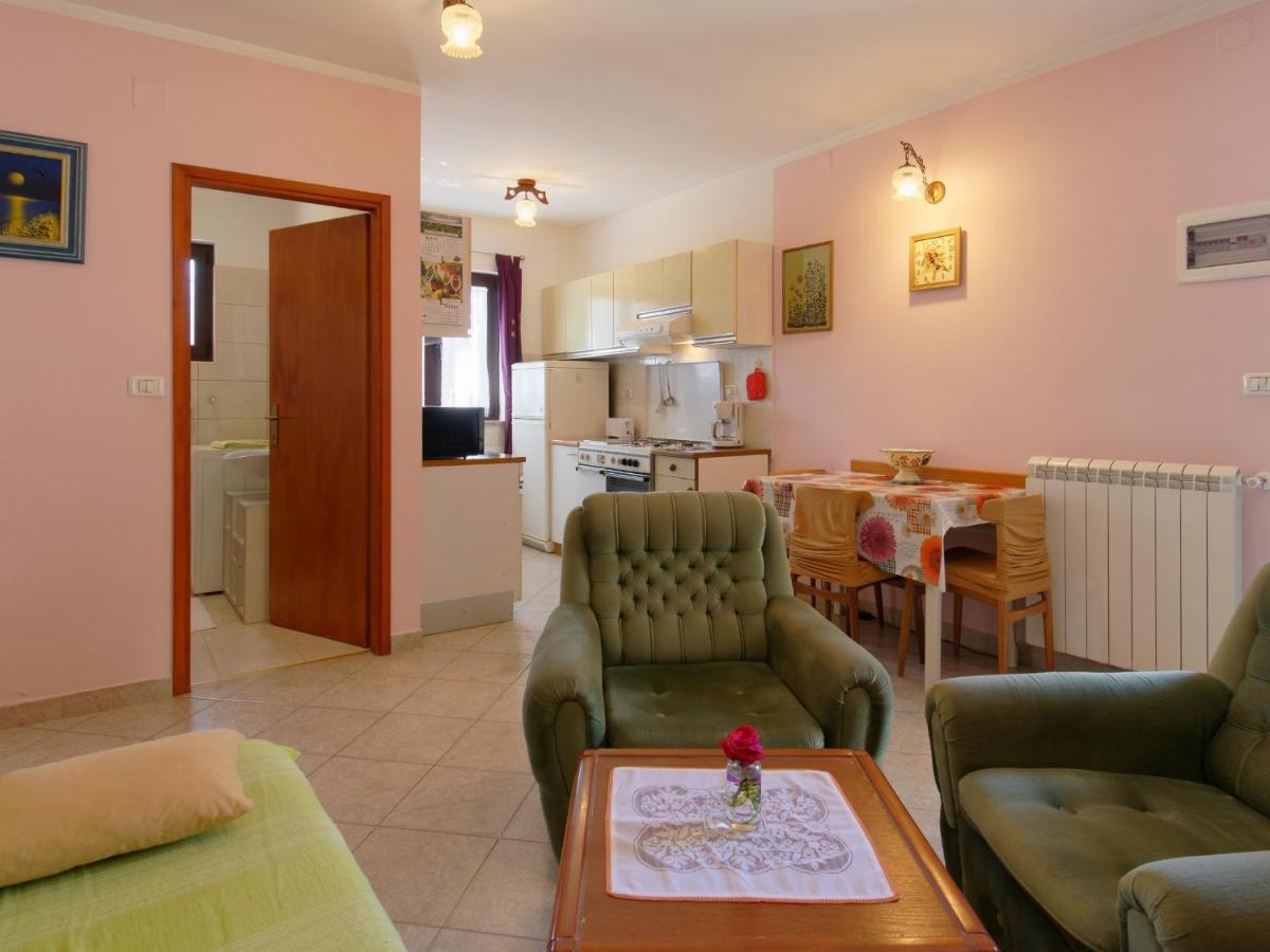 Apartment Laganis Plovanija Экстерьер фото